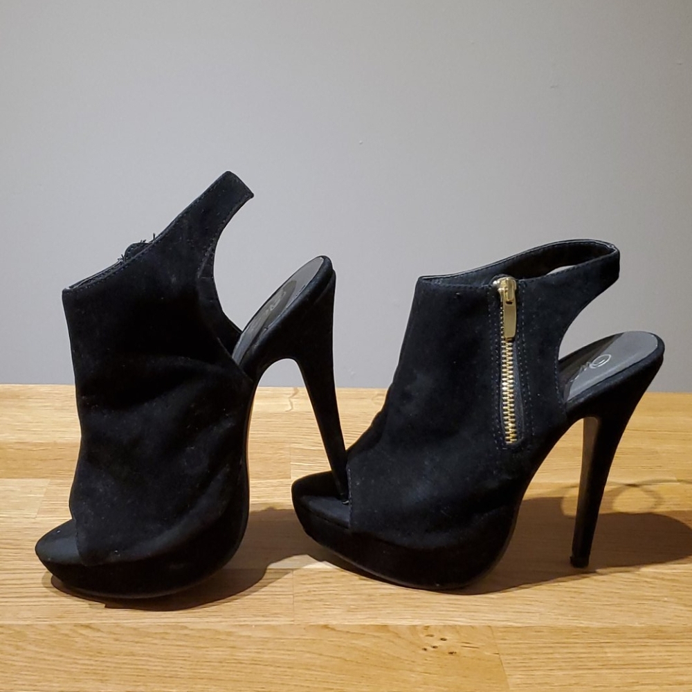 Black heels